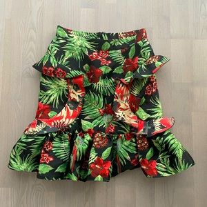 Alcoolique (Italian) Unique Jacquard Floral / Tropical Vacation Skirt w Ruffles